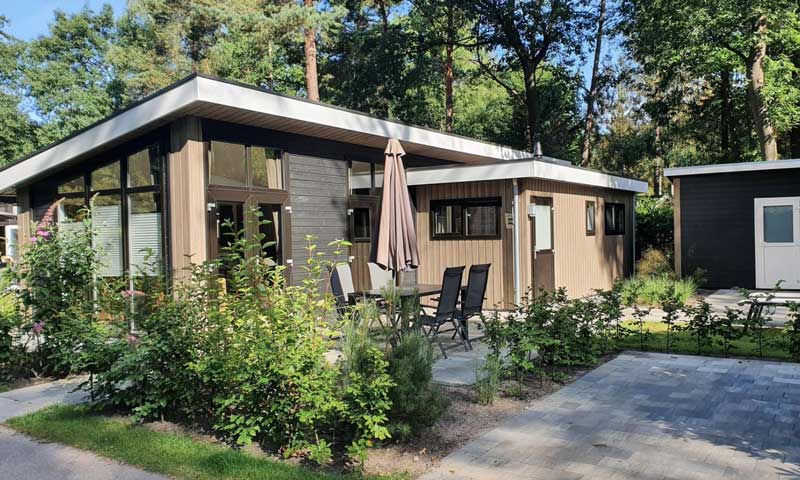 Nieuw en sfeervol minder validen vakantiehuis op de Veluwe (Hoenderloo)
